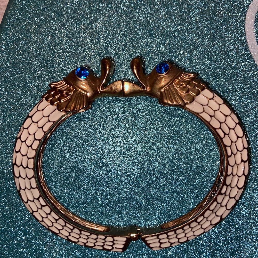 BETSEY JOHNSON DRAGON BRACELET